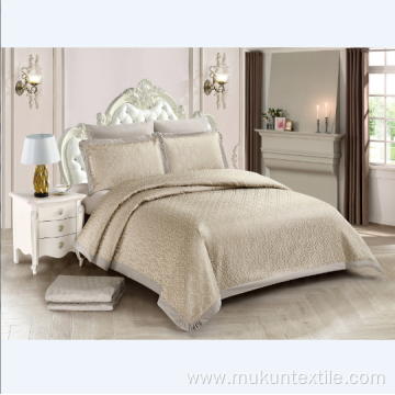 Nice design polyester heavy weight chenille jacquard bedding